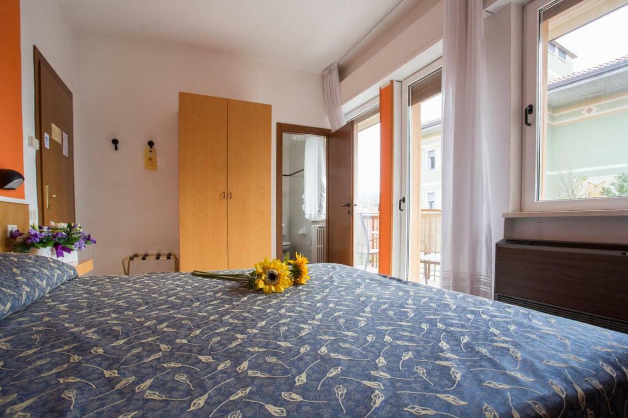 Hotel Benacus Bardolino Exteriér fotografie