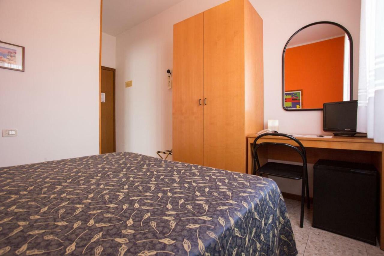 Hotel Benacus Bardolino Exteriér fotografie