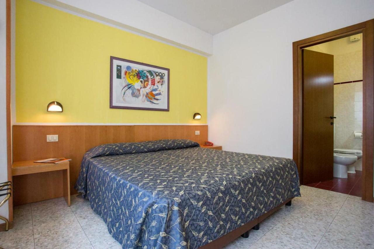 Hotel Benacus Bardolino Exteriér fotografie